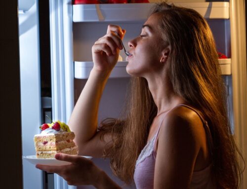 How to deal with late-night snacking?